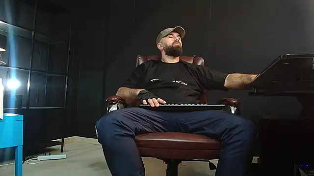 JackEthann online show from December 16, 2024, 6:43 am