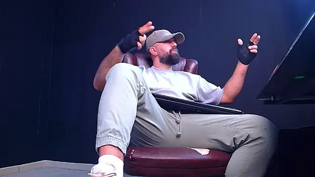 JackEthann online show from September 17, 2025, 4:47 am