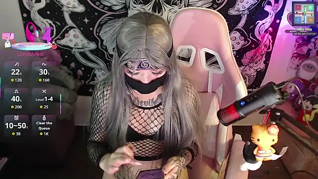 GamerCarrie online show from October 30, 2025, 9:44 am