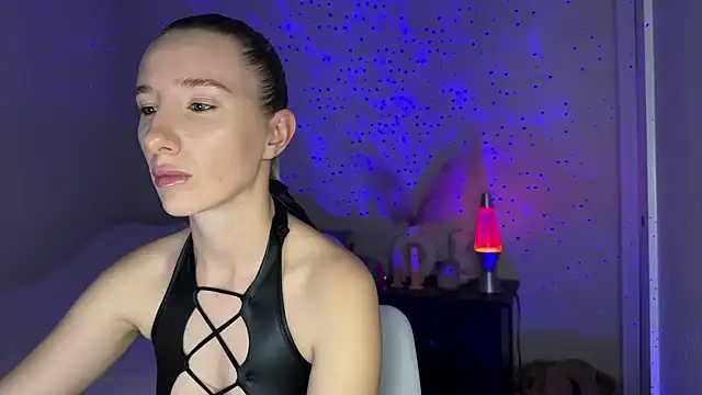 Snapshot of kalye_star chatting on December 13, 2024, 2:21 am kalye star online show from December 13, 2024, 2:21 am