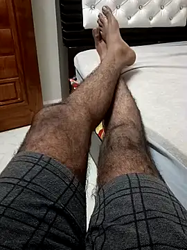 Snapshot of You_are__mine_ chatting on December 28, 2024, 2:10 pm You are mine online show from December 28, 2024, 2:10 pm