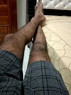 Snapshot of You_are__mine_ chatting on February 9, 2025, 10:42 am You are mine online show from February 9, 2025, 10:42 am