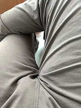 Snapshot of You_are__mine_ chatting on October 18, 2025, 5:43 am You are mine online show from October 18, 2025, 5:43 am