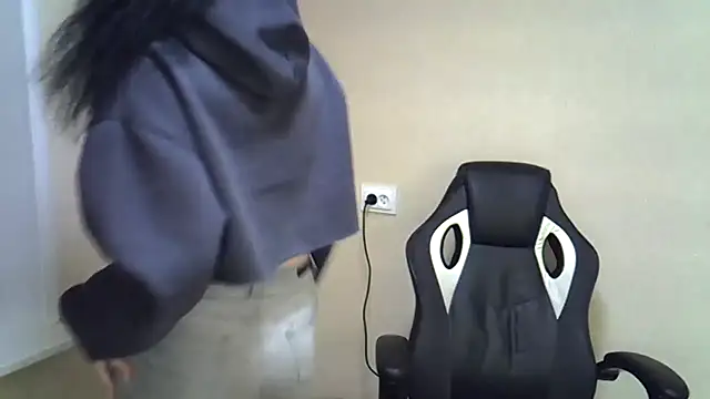 Snapshot of NkPulse chatting on February 18, 2025, 10:47 pm NkPulse online show from February 18, 2025, 10:47 pm