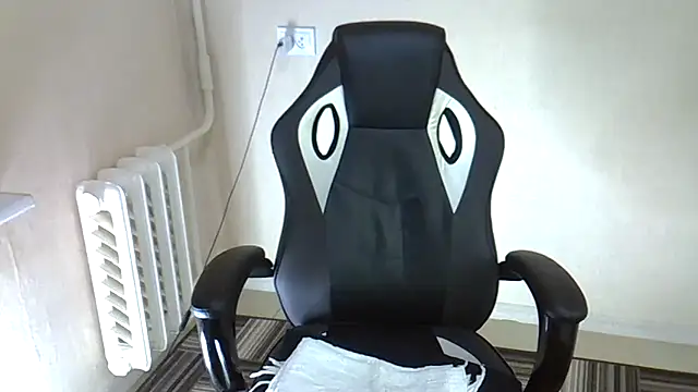 Snapshot of NkPulse chatting on March 17, 2025, 9:13 pm NkPulse online show from March 17, 2025, 9:13 pm