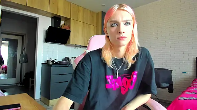  Alice Kitty online show from July 3, 2026, 2:01 pm