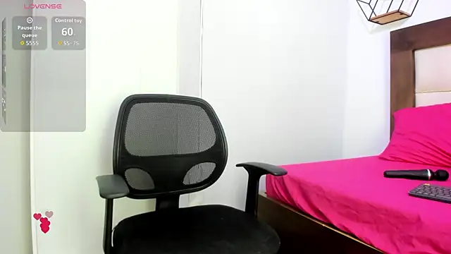 Snapshot of Abbyadams chatting on October 1, 2025, 3:01 am Abbyadams online show from October 1, 2025, 3:01 am