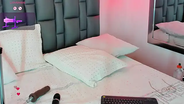 Snapshot of Abbyadams chatting on November 8, 2025, 3:18 am Abbyadams online show from November 8, 2025, 3:18 am