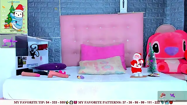 AriannaLewiis online show from December 19, 2025, 7:32 pm