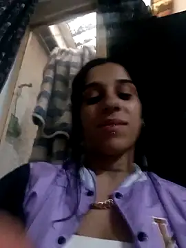 baby liz01 online show from February 21, 2026, 1:23 pm