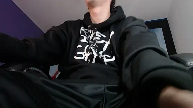 FrannBoy online show from December 30, 2024, 7:42 pm