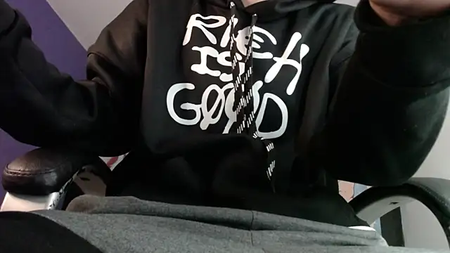 FrannBoy online show from December 31, 2024, 2:03 pm