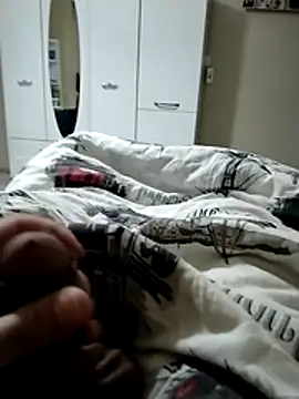 milf hunter 35 online show from April 16, 2026, 6:30 pm