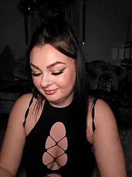 Britishbella online show from October 31, 2025, 10:22 pm