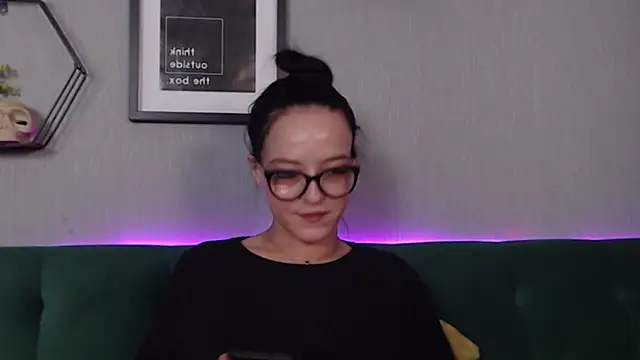 Snapshot of IzabelllNoir chatting on February 2, 2025, 8:13 am IzabelllNoir online show from February 2, 2025, 8:13 am