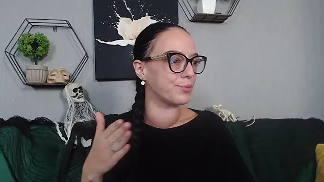 Snapshot of IzabelllNoir chatting on October 16, 2025, 11:22 am IzabelllNoir online show from October 16, 2025, 11:22 am