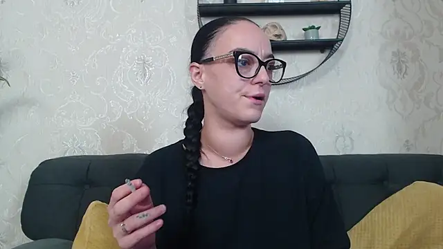 Snapshot of IzabelllNoir chatting on November 29, 2025, 6:27 am IzabelllNoir online show from November 29, 2025, 6:27 am