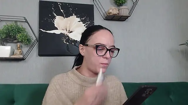 IzabelllNoir online show from February 11, 2026, 8:30 am