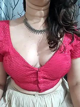 Brown Maxi online show from March 2, 2025, 6:30 pm