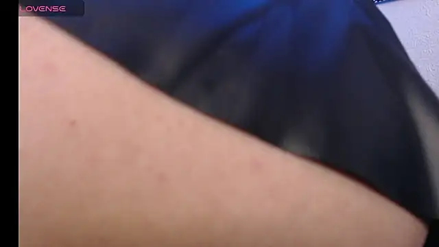 Snapshot of niakat_ chatting on September 30, 2025, 2:05 am niakat online show from September 30, 2025, 2:05 am