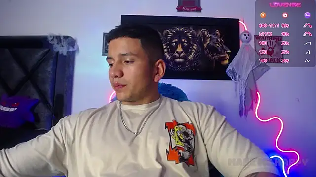 Snapshot of Marc__Waatson chatting on October 14, 2025, 11:49 pm Marc Waatson online show from October 14, 2025, 11:49 pm