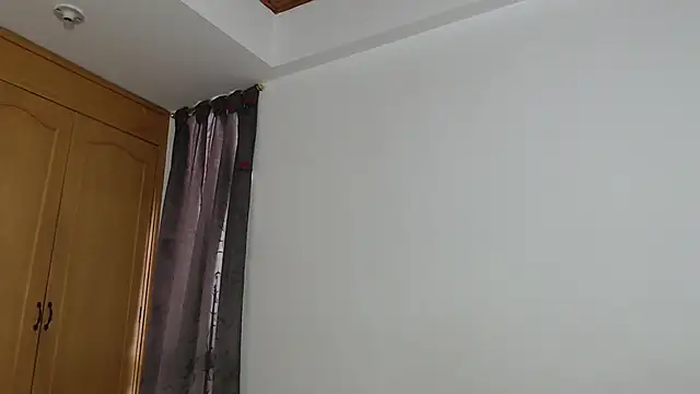 Sharickleon11 online show from January 5, 2025, 9:03 pm