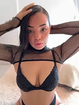 Snapshot of Sara_LipsX chatting on July 12, 2026, 7:49 pm Sara LipsX online show from July 12, 2026, 7:49 pm
