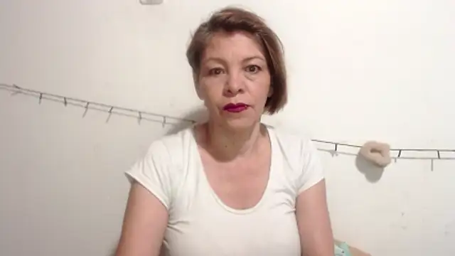 Snapshot of electra-mommy chatting on July 19, 2026, 11:03 am electra-mommy online show from July 19, 2026, 11:03 am