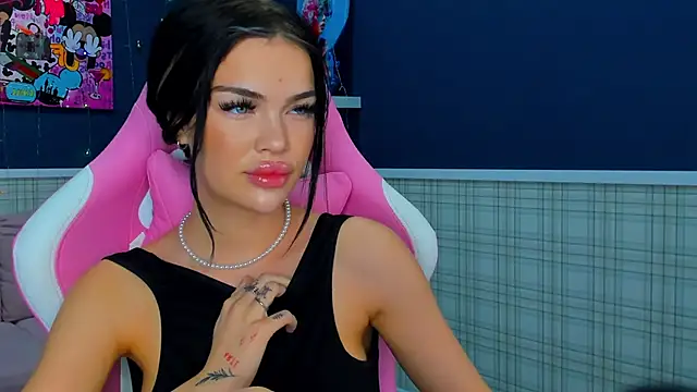 Angel Sapphire  online show from December 23, 2024, 11:47 am