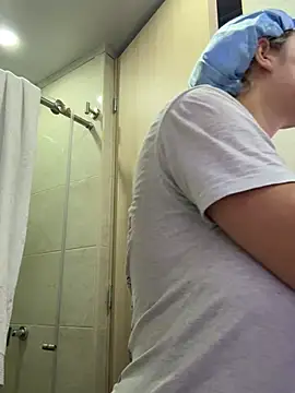 AtheneaRossi online show from February 18, 2026, 11:39 am