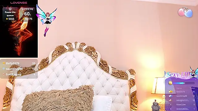 Snapshot of AdelinaVans chatting on January 13, 2025, 2:53 pm AdelinaVans online show from January 13, 2025, 2:53 pm