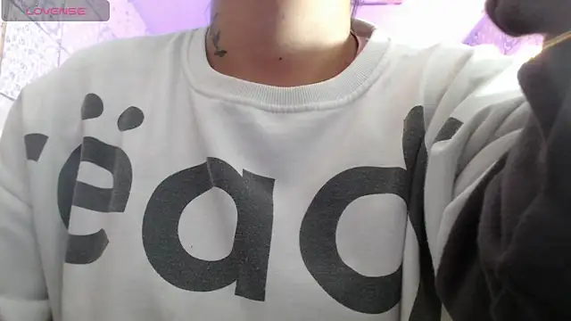 Snapshot of vitoria23_ chatting on March 5, 2025, 2:01 pm vitoria23 online show from March 5, 2025, 2:01 pm