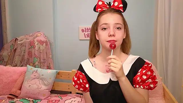 PrincessLittleKiki online show from October 30, 2025, 8:05 am