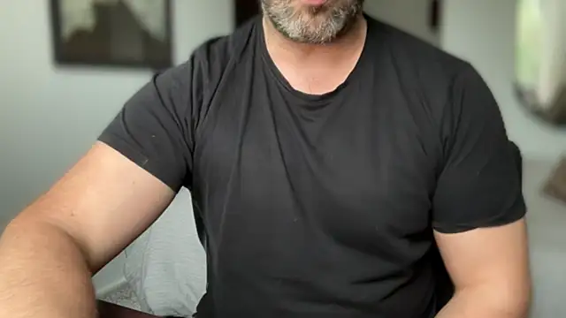 Snapshot of Mr_Beef chatting on November 14, 2025, 11:53 am Mr Beef online show from November 14, 2025, 11:53 am