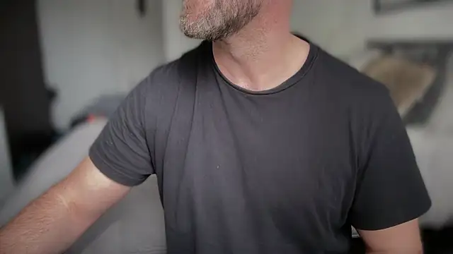 Mr Beef online show from March 13, 2026, 11:17 am