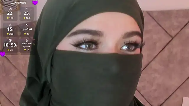 anna-henao online show from February 17, 2026, 9:10 pm