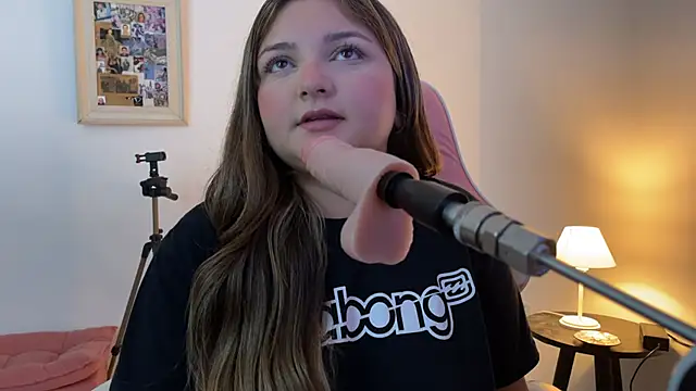 Snapshot of SweetPaige_ chatting on February 2, 2026, 5:33 pm SweetPaige online show from February 2, 2026, 5:33 pm