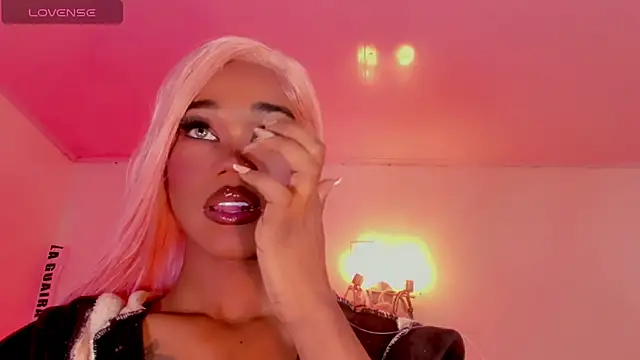 naomy  xx online show from February 19, 2026, 3:13 am