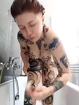 divine eve online show from December 19, 2025, 9:49 am