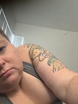 BBW2320 online show from November 5, 2025, 12:27 pm