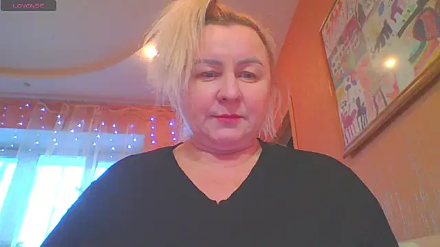 Snapshot of mira_robinsonnn chatting on January 18, 2026, 10:19 am mira robinsonnn online show from January 18, 2026, 10:19 am