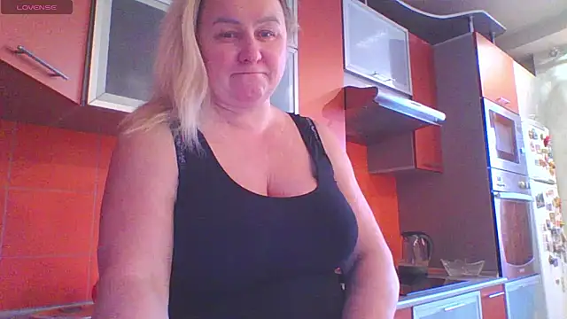 Snapshot of mira_robinsonnn chatting on February 15, 2026, 11:08 am mira robinsonnn online show from February 15, 2026, 11:08 am