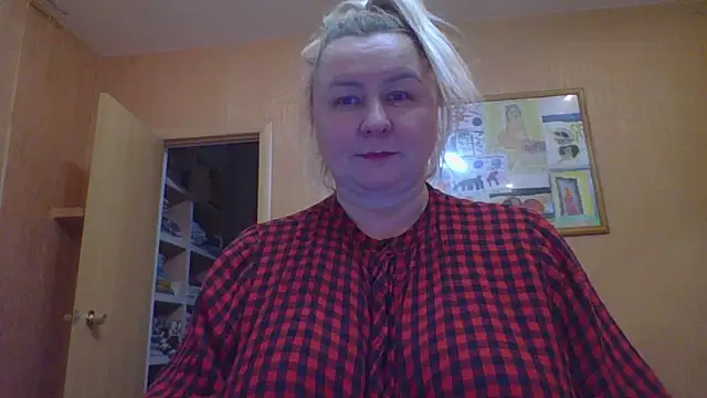 Snapshot of mira_robinsonnn chatting on February 22, 2026, 12:04 pm mira robinsonnn online show from February 22, 2026, 12:04 pm