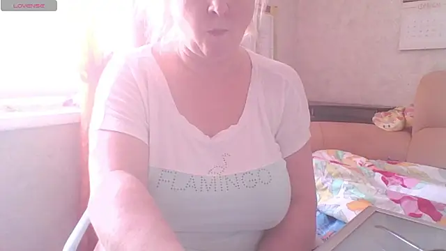 Snapshot of mira_robinsonnn chatting on February 28, 2026, 4:24 am mira robinsonnn online show from February 28, 2026, 4:24 am