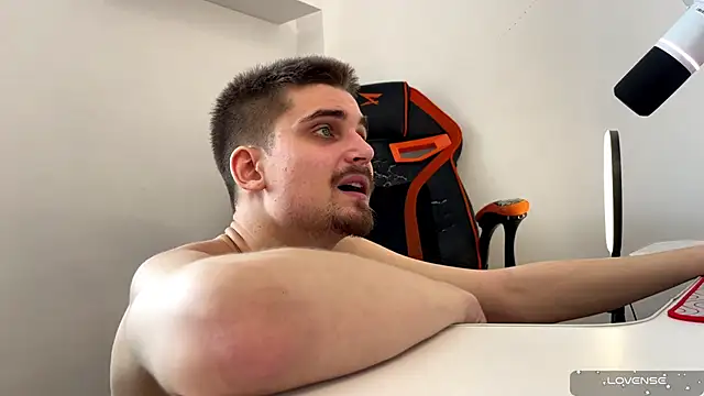 Snapshot of sexstar_lif3style chatting on February 24, 2025, 8:06 am sexstar lif3style online show from February 24, 2025, 8:06 am