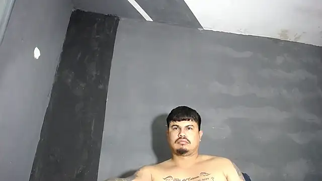 Snapshot of DickMasterfindom chatting on October 23, 2025, 4:01 am DickMasterfindom online show from October 23, 2025, 4:01 am