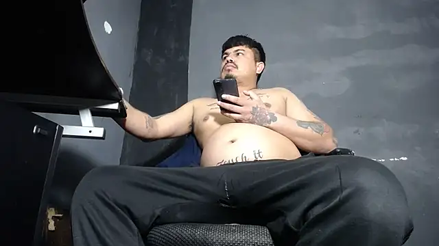 Snapshot of DickMasterfindom chatting on October 29, 2025, 7:10 am DickMasterfindom online show from October 29, 2025, 7:10 am