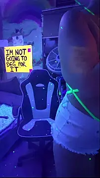 Snapshot of Cloud_Master9 chatting on November 8, 2025, 8:03 am Cloud Master9 online show from November 8, 2025, 8:03 am