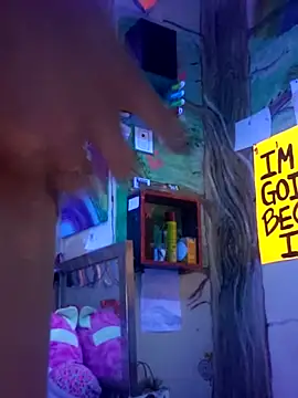 Snapshot of Cloud_Master9 chatting on November 25, 2025, 12:43 am Cloud Master9 online show from November 25, 2025, 12:43 am