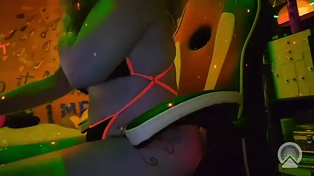 Snapshot of Cloud_Master9 chatting on April 14, 2026, 12:00 pm Cloud Master9 online show from April 14, 2026, 12:00 pm